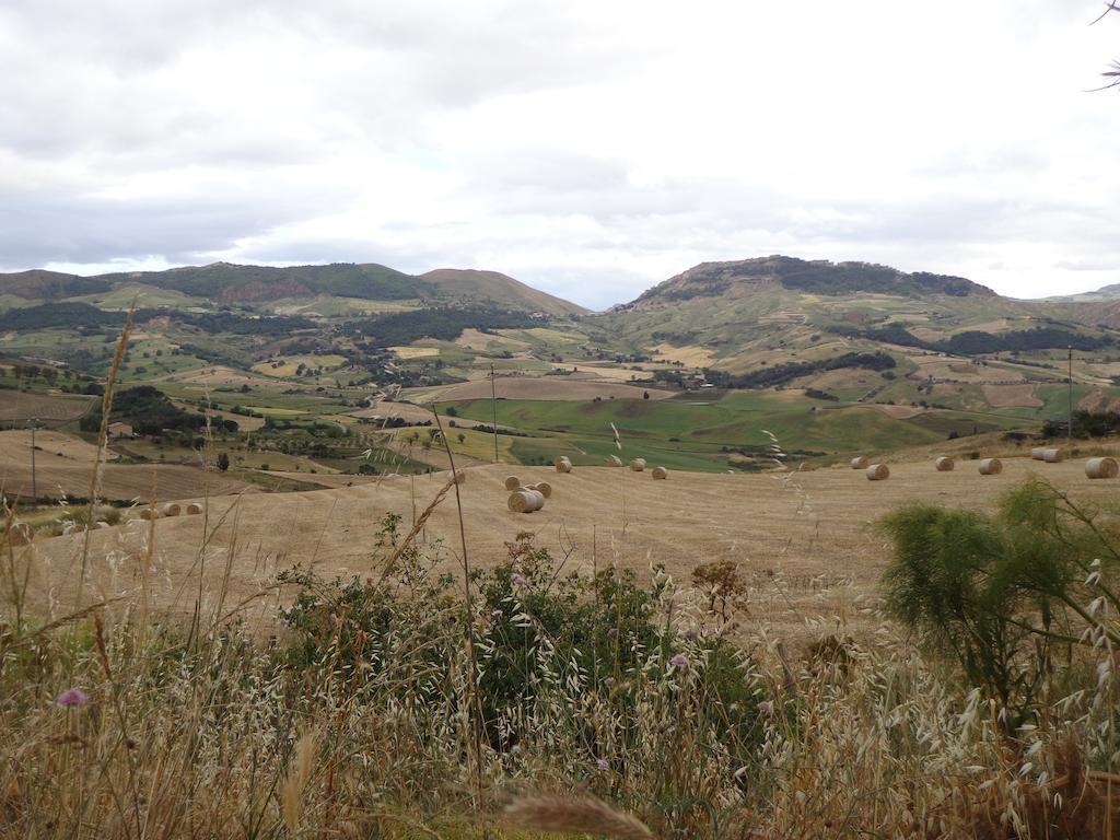 Agriturismo San Pietro Gangi Εξωτερικό φωτογραφία