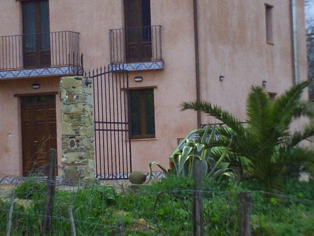 Agriturismo San Pietro Gangi Εξωτερικό φωτογραφία